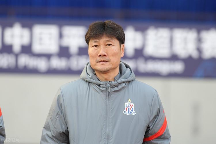8868体育官方网站-范志毅也没想到,和他并肩作战5年的毛毅军,如今已是申花领队了