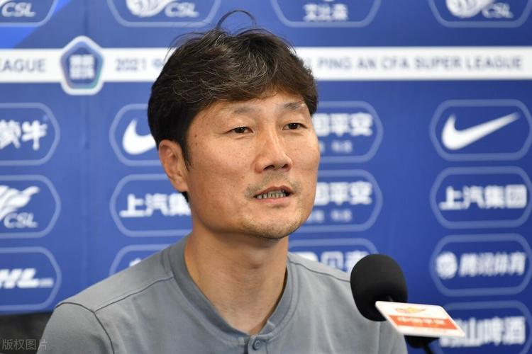 8868体育官方网站-范志毅也没想到,和他并肩作战5年的毛毅军,如今已是申花领队了
