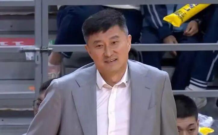 8868体育官方入口-广东队主场16分惨败,崔永熙首秀2分3篮板,莫兰德21篮板