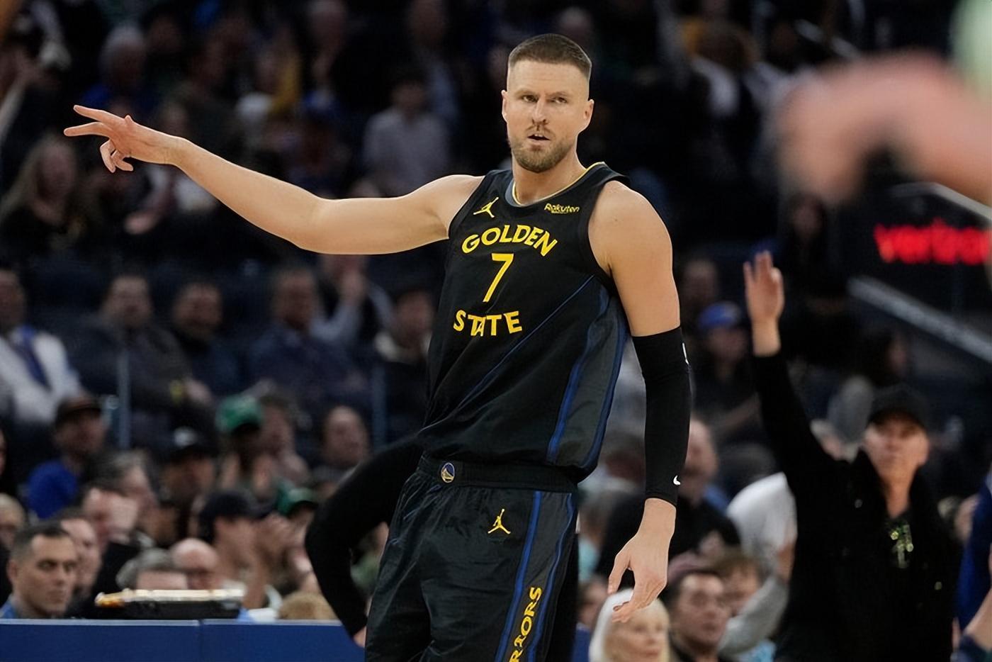 8868体育官方入口-打一场就休一场！NBA“第一玻璃人”，31岁了还敢要价1.2亿大合同
